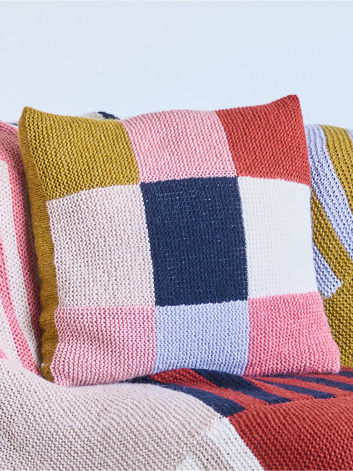 Breipakket Brigitte no. 2 blokjes kussenhoes met intarsia