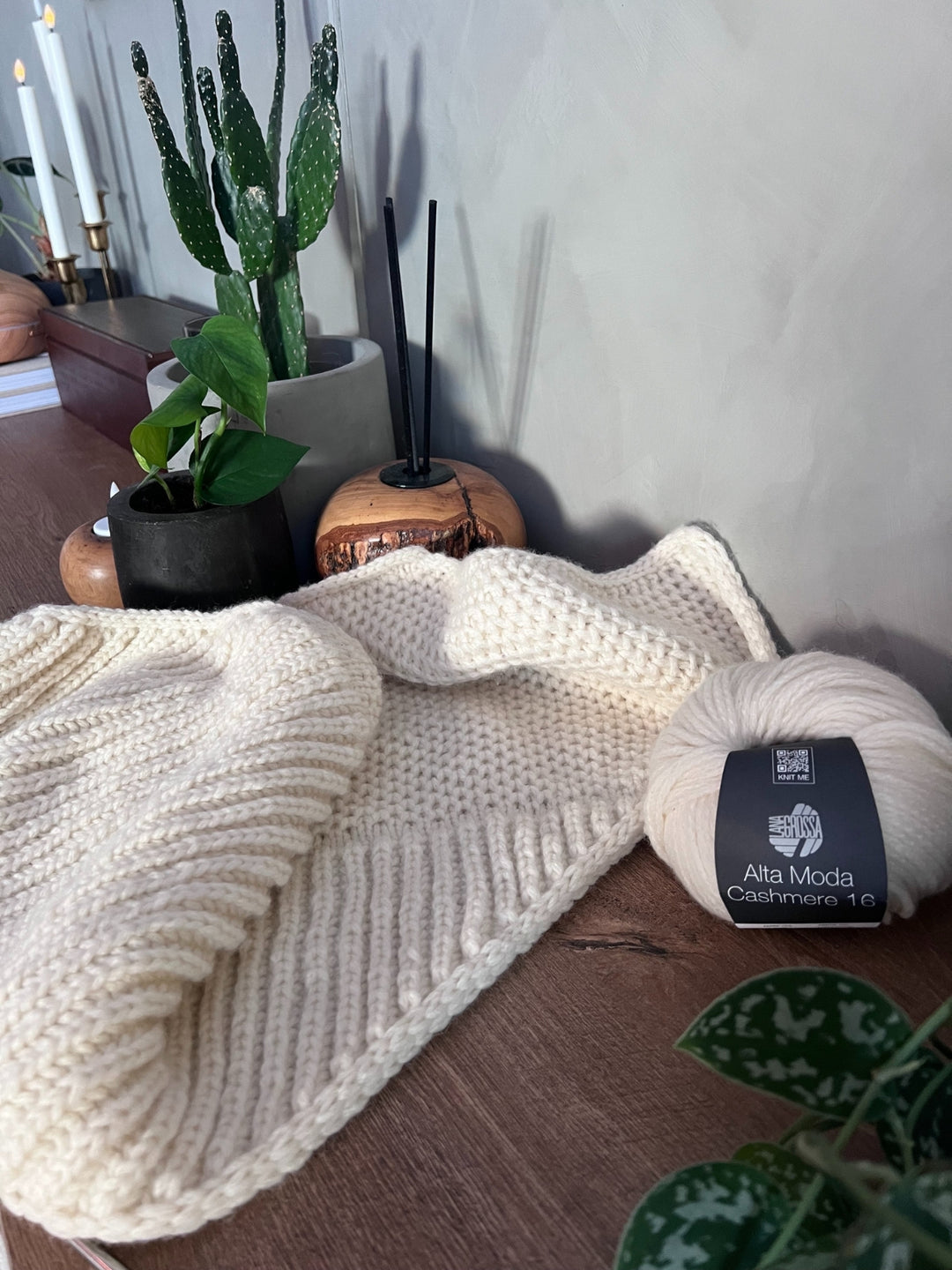 Breipakket Bombadil sjaal - Ruth Walburg