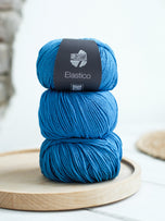 157 enzianblauw