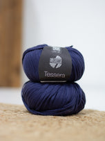 011 Donkerblauw