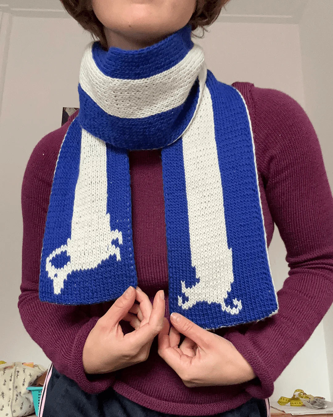 Breipakket Sausage Dog Scarf - Engelstalig - Devout Hand
